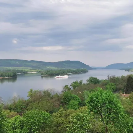 Apartament Akvarell Apartmanhaz Zebegény