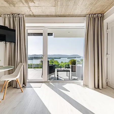 Akvarell Apartmanhaz Apartament