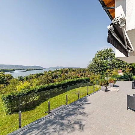 Akvarell Apartmanhaz Apartament Zebegény