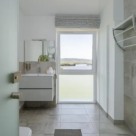 Akvarell Apartmanhaz Apartament Zebegény