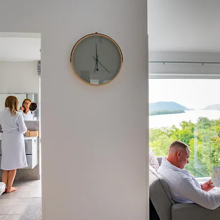 Apartament Akvarell Apartmanhaz Zebegény