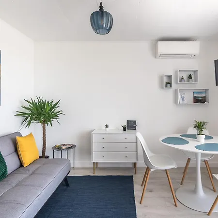 Apartament Akvarell Apartmanhaz *