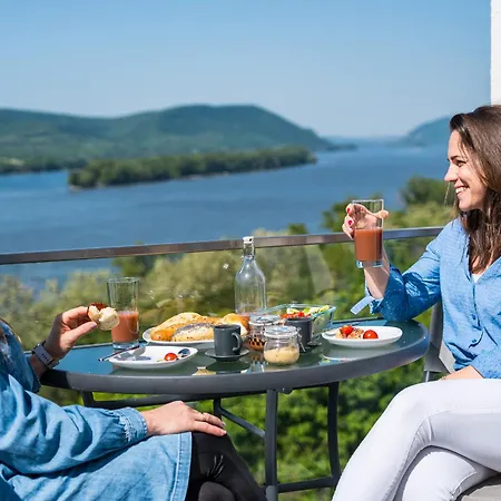 Apartament Akvarell Apartmanhaz Zebegény