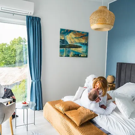 Akvarell Apartmanhaz * Zebegény