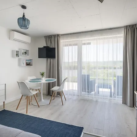 Akvarell Apartmanhaz Zebegény