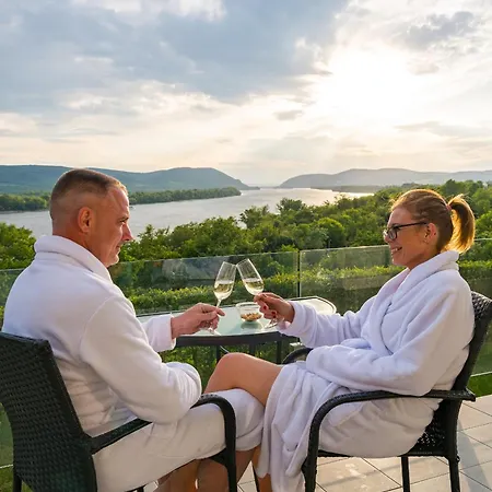 Akvarell Apartmanhaz Apartament