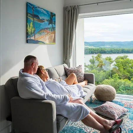 Akvarell Apartmanhaz Apartament Zebegény