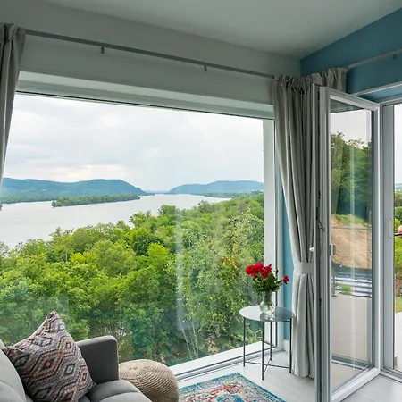 Akvarell Apartmanhaz 아파트