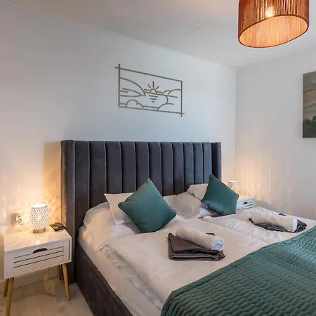 Akvarell Apartmanhaz 아파트 *