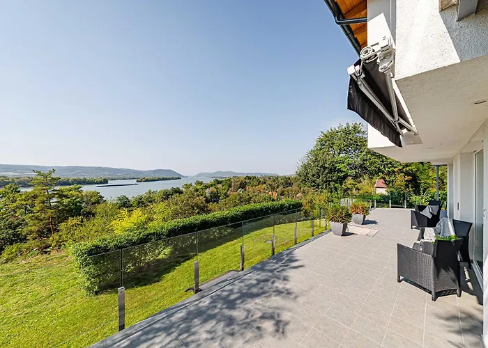 Akvarell Apartmanhaz Apartment Zebegeny