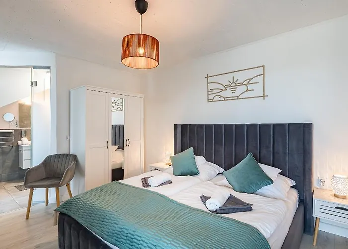 Akvarell Apartmanhaz