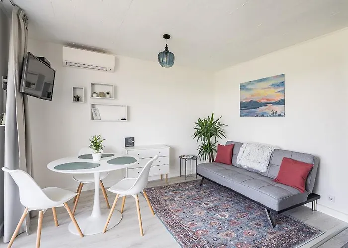 Akvarell Apartmanhaz Apartment Zebegeny