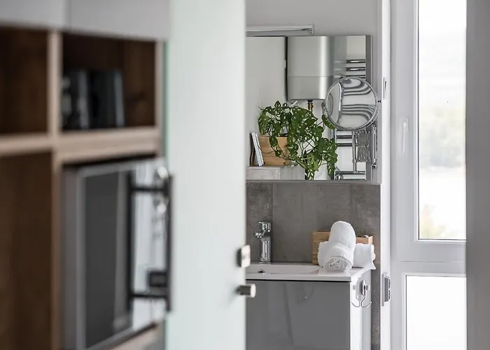 Akvarell Apartmanhaz Apartment *