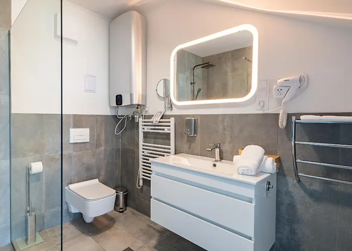 Akvarell Apartmanhaz
