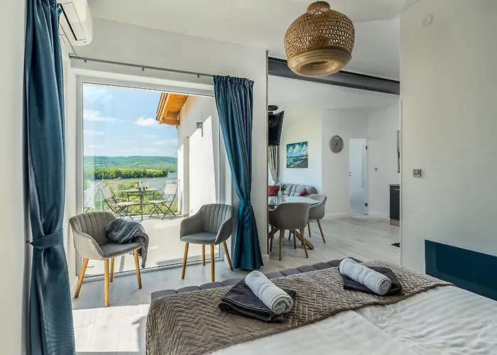 Apartment Akvarell Apartmanhaz Zebegeny
